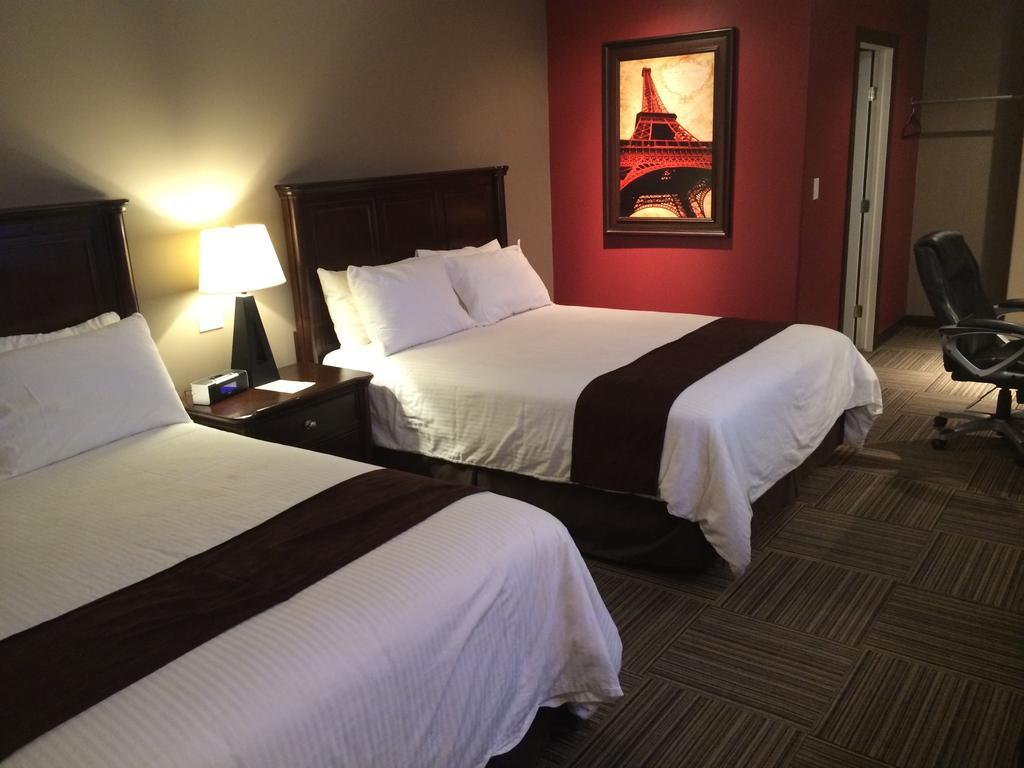 121 Steakhouse & Motel Assiniboia Room photo